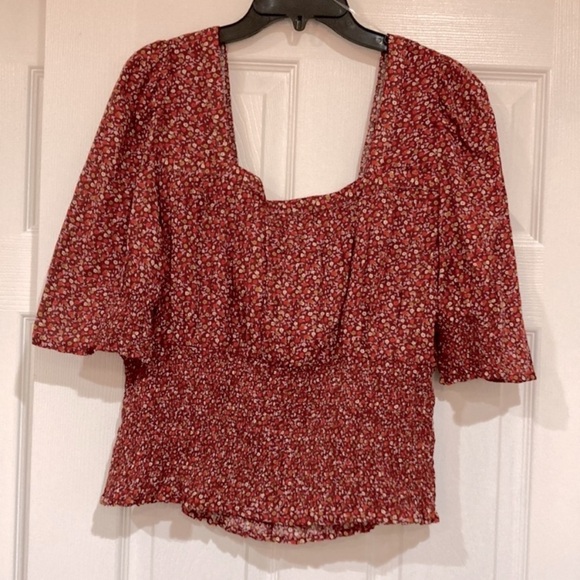 (4X)- Universal Thread Plus Size Puff Elbow Sleeve Smocked Fitted Blouse - Picture 2 of 9